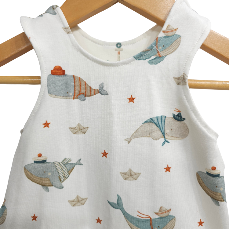 Strampler Küstenkind Wale Schiffchen Bündchen Beige